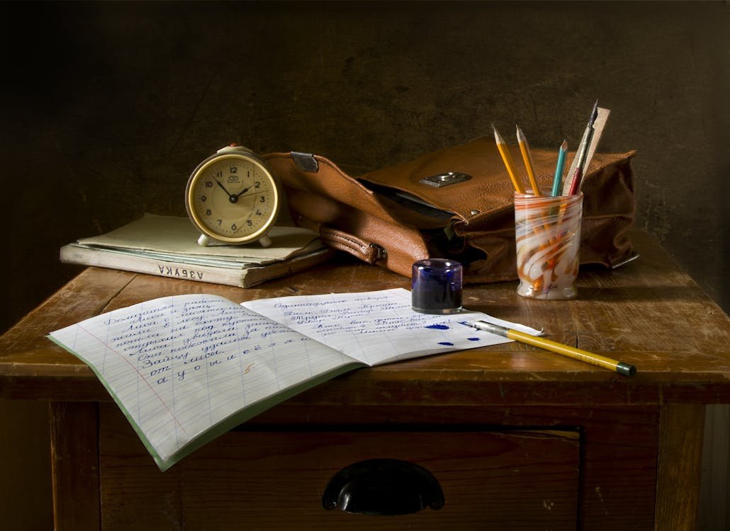OxfordSophic's tweet photo. Writer's mettle,#narrography & #wordscape, in epic tale, layered, multivalent, felt, less read, our starship to worlds unknown.
#Writing https://t.co/1zUQtKeEQa