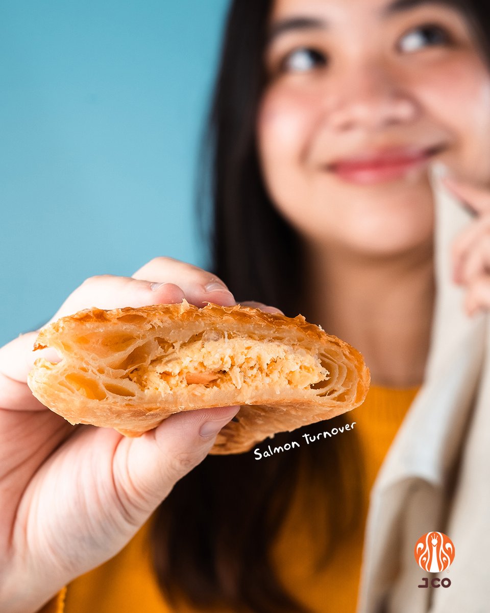 JcoPHtweets's tweet photo. This one's for you! 🥰
Sharing the good vibes at the start of the week with a well-deserved Salmon Turnover!
#JCOPastry
#ILoveJCO https://t.co/bqGjiH9LlB