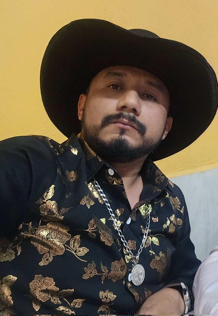 🤠
