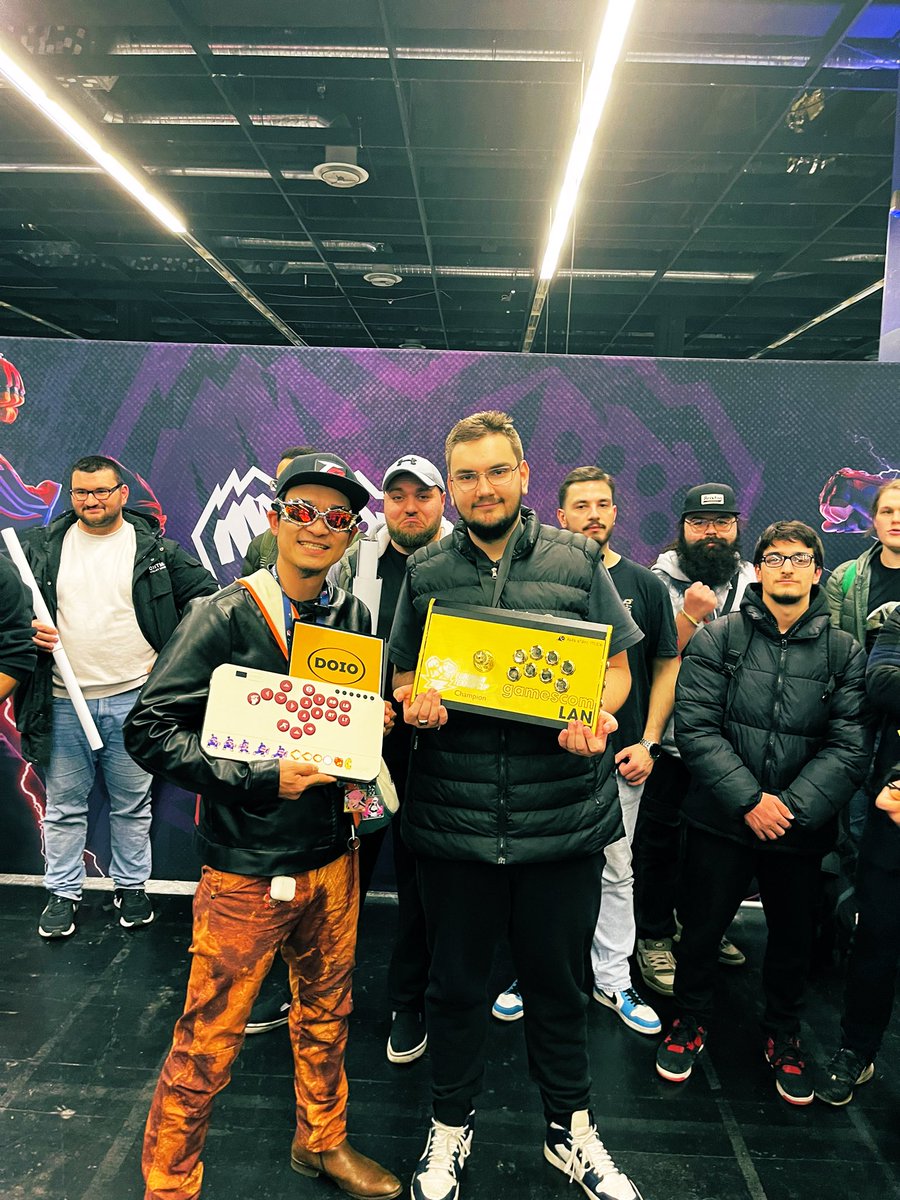 Sidnificus's tweet photo. Kuma! Leally???
Congratulations to @MedNino6! The bear king of Europe!
#ETC3 @GamescomLAN https://t.co/8m4St7lNfN