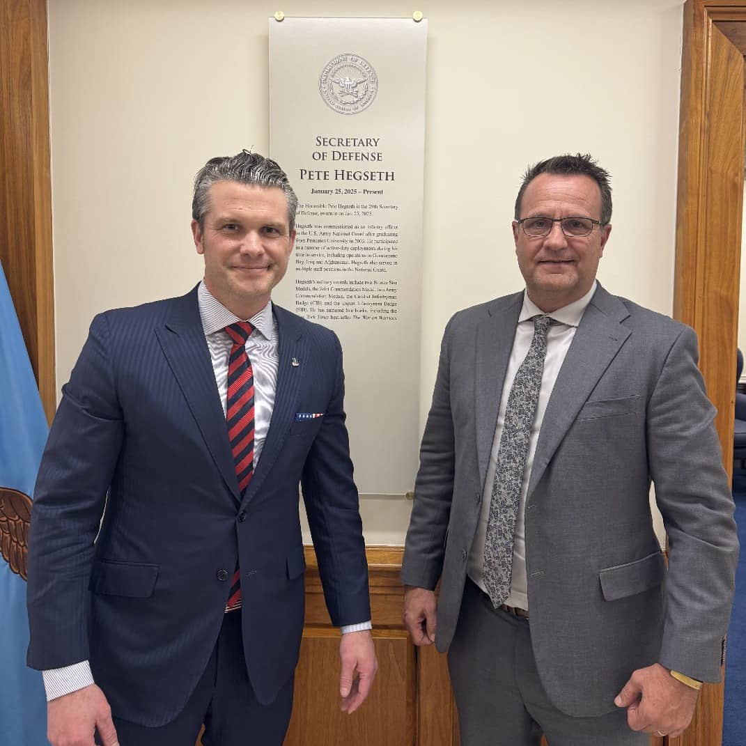 At Taskforce Pineapple we are committed to telling the story of our military community and finding new ways of our veterans to lead us here at home. Thanks Pete Hegseth for hearing us out on national security and mental health issues from the GWOT and beyond! #GBSD #rooftops