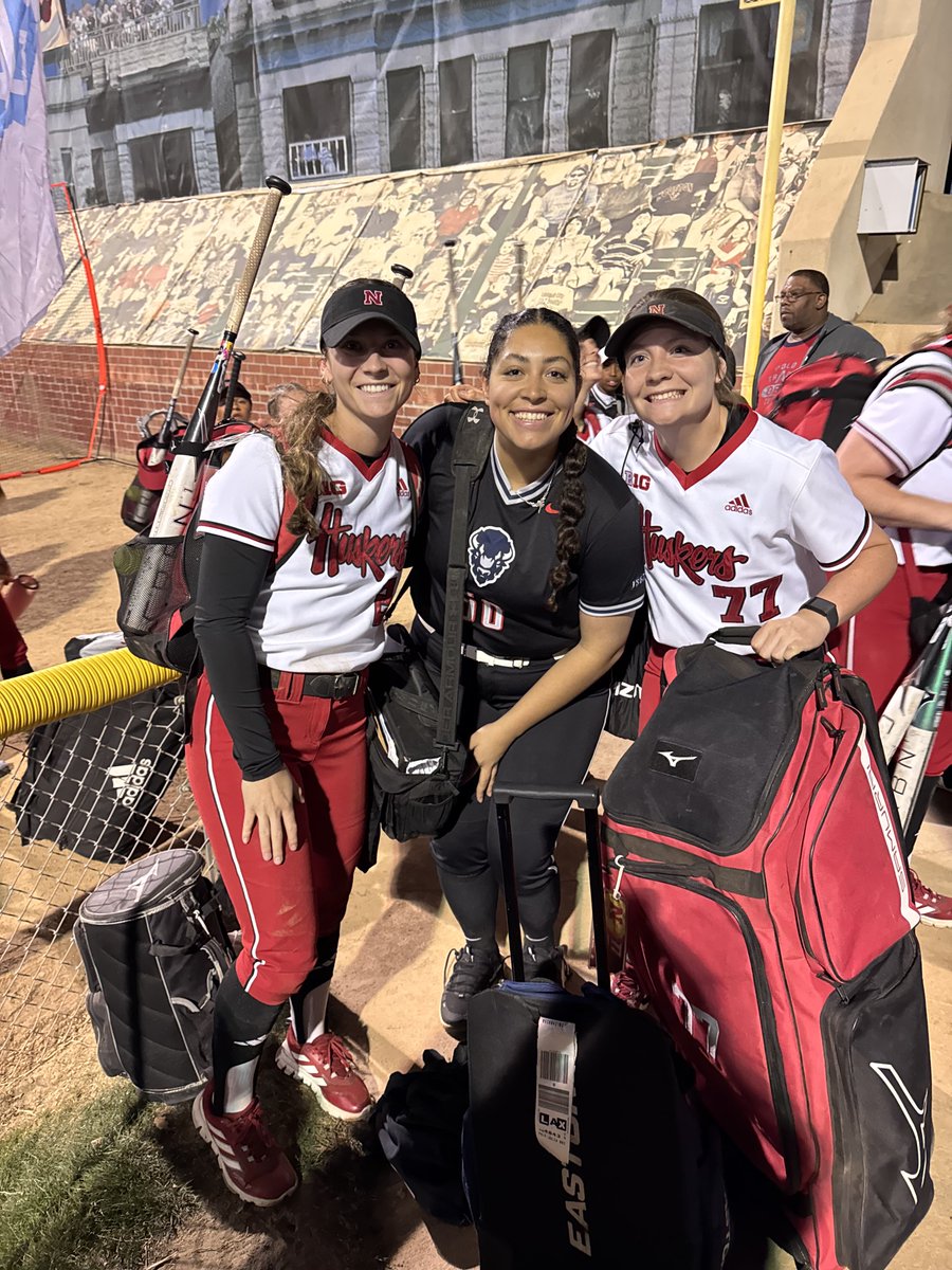 Desert Thunder Softball tweet media