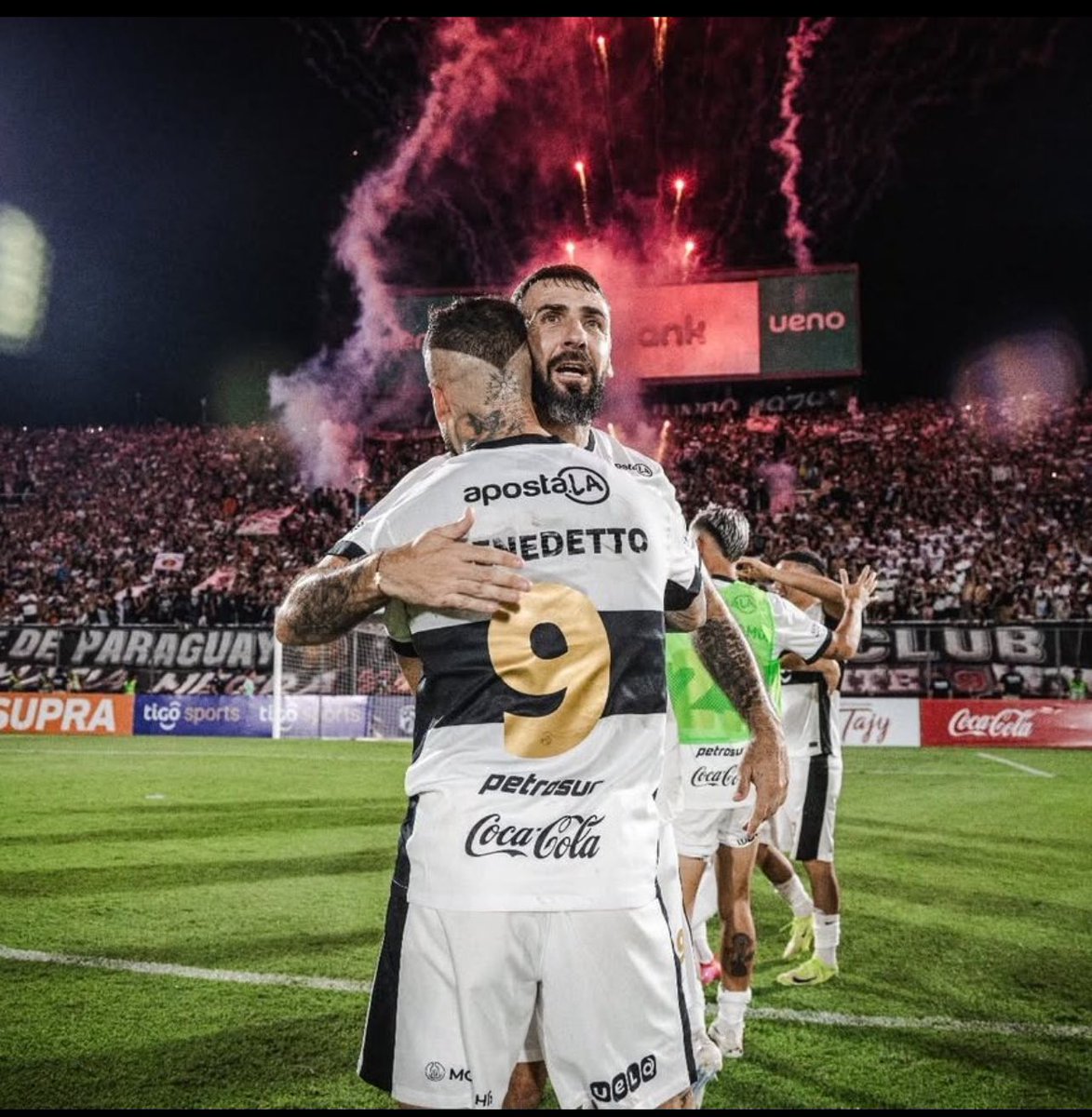 Olimpia señores !! Disfruten pueblo franjeado ..