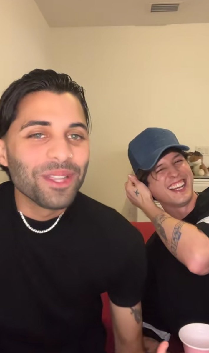 pridericherick's tweet photo. LO QUE EXTRAÑABA ESTE DUO POR DIOS https://t.co/L8Ybq3KIU5