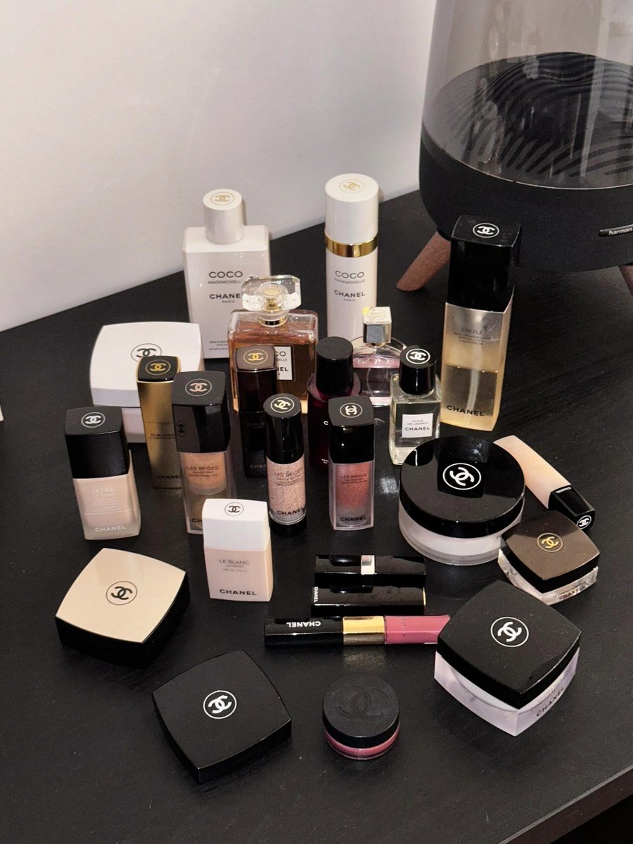 CHANEL 💅

<a href="/CHANEL/">CHANEL</a>