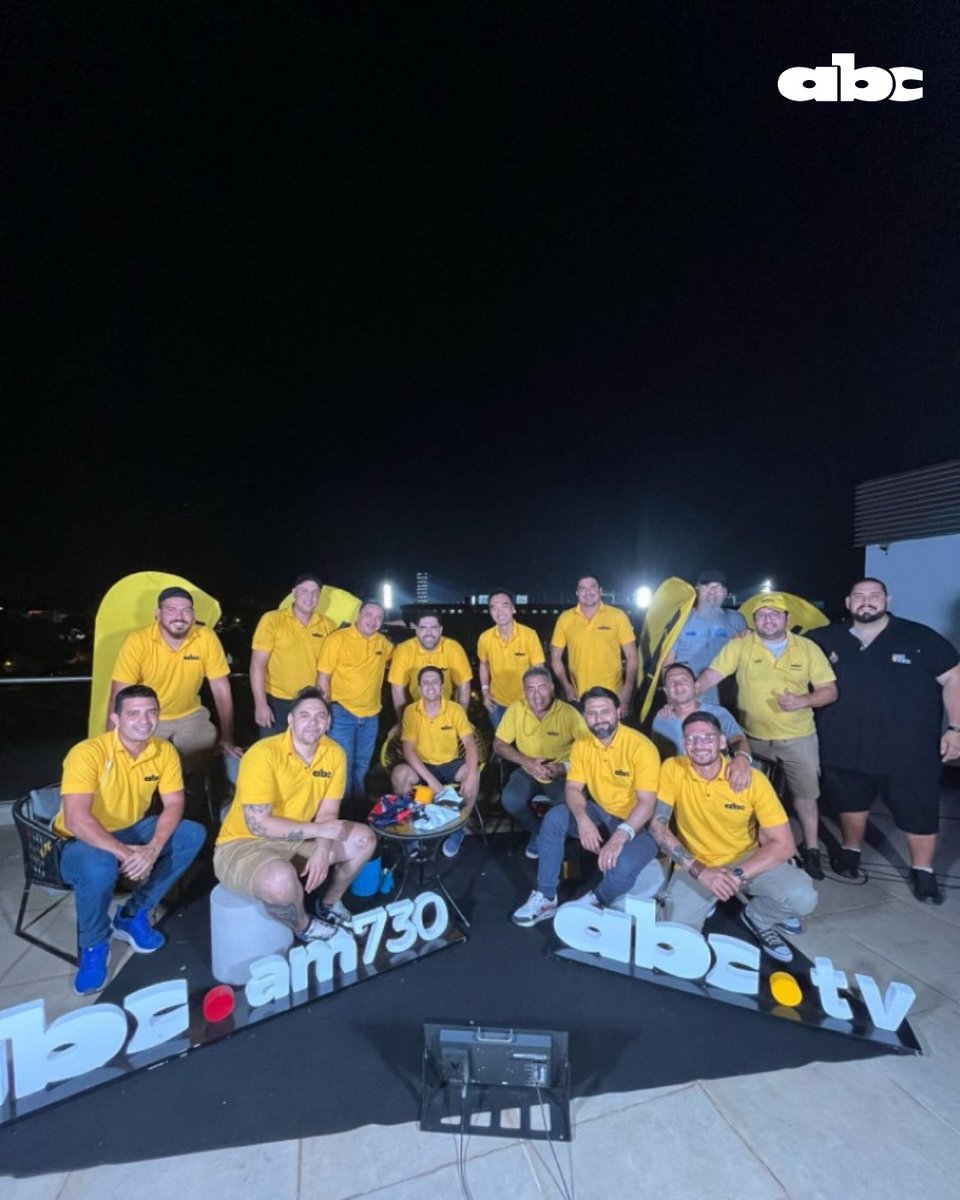 Detrás de la mesa que más suena, está el equipo que más pega 👊

Esta es una parte del equipo humano inmenso que se puso la 10 para que vivas el encuentro entre #Olimpia y #CerroPorteño como en la cancha.

¡Gracias por seguir el #ClásicoXABC!