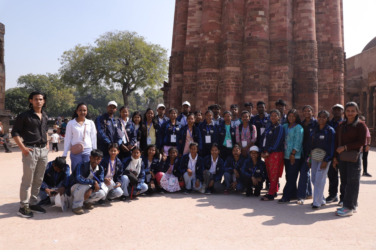 MYBEastDelhi's tweet photo. Visit of the Qutub Minar, where participants had a great opportunity to witness the complex and know its history.

#MYBharat #NYKS #TYEP

@mansukhmandviya @YASMinistry @nyksindia @forshivendra https://t.co/4gQDXMFDLV