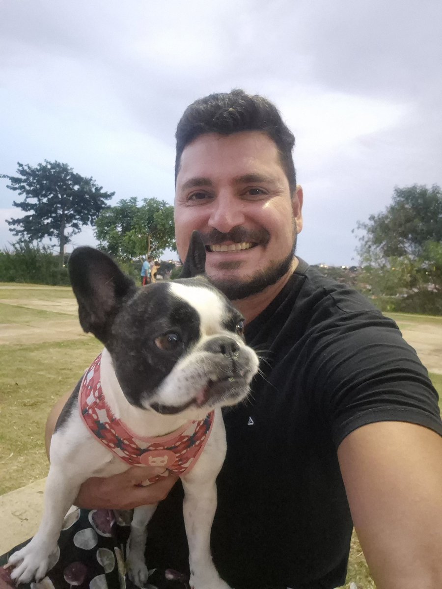 Passeio na Pracinha com ela!!! Rubi