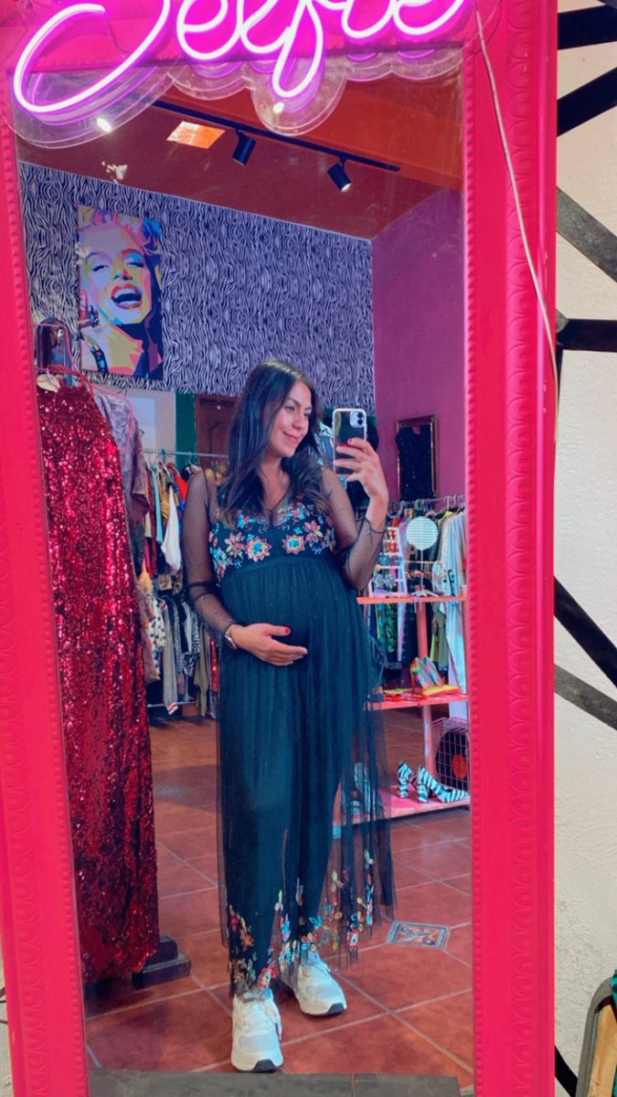 farfancitoo's tweet photo. 6 meses de amor ❤️🥰 https://t.co/eVQGLAVaZb