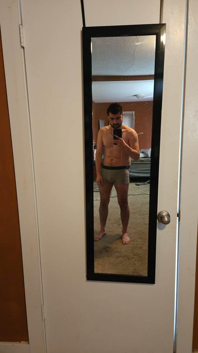 Zachybiscuit tweet media