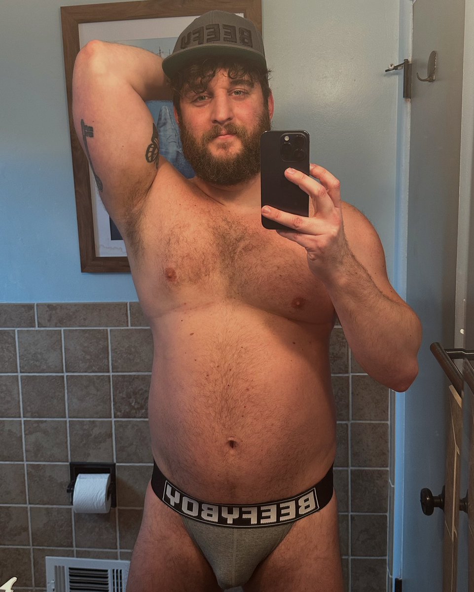 Woof n such, happy gainer bear