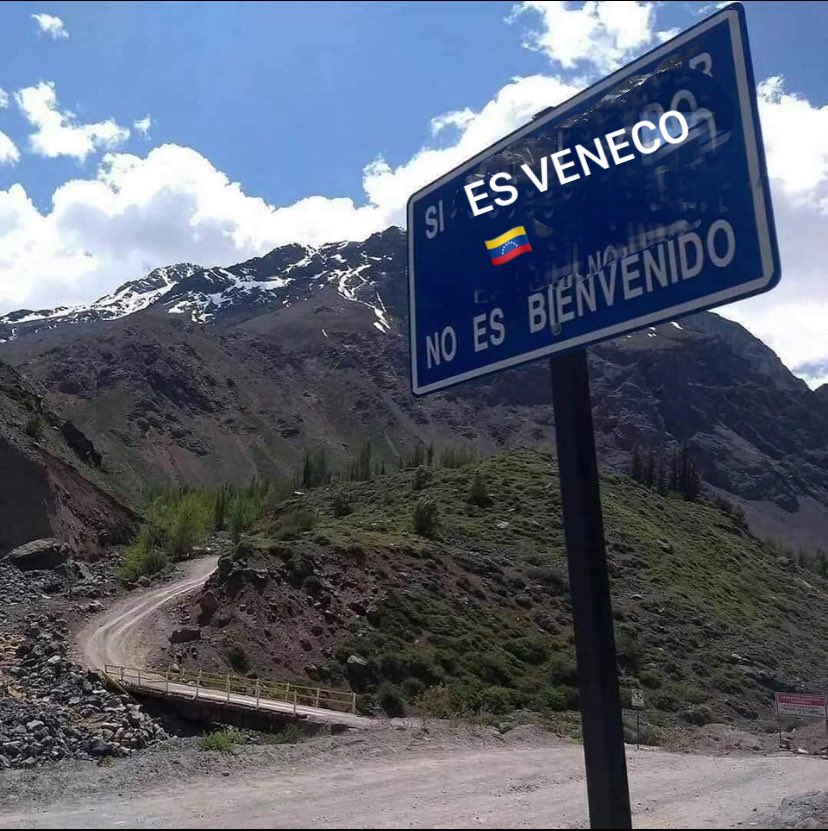 soyunpollito's tweet photo. Aquí nos juntamos a hablar mal de los venecos???? #Viña2025 https://t.co/ioUD5m0Gaj