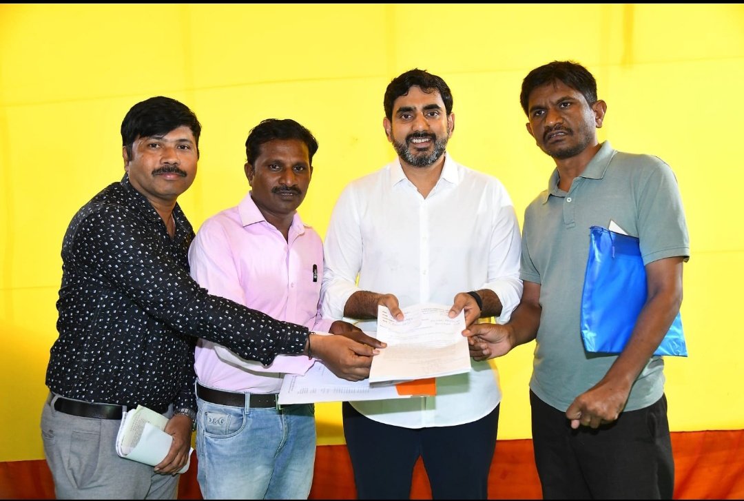 SrinadhMahankal's tweet photo. @ncbn @naralokesh
@sribharatm
సార్ మా అసిస్టెంట్ ప్రొఫెసర్ స్క్రీనింగ్ టెస్ట్ విషయంలో కూడా ఏదో చిన్న చిన్న తప్పులు బూచిగా చూపించి 7సంవత్సరాలు ఇంటర్వూలు పెండింగ్ పెట్టారు.గ్రూప్2 లాగానే ఎలాంటి ప్రలోభాలకు గురి కాకుండా ఇంటర్వూలు జరిపించండి
PleaseConductInterviews
#APAsstProf2017 https://t.co/WrNHluhJjU