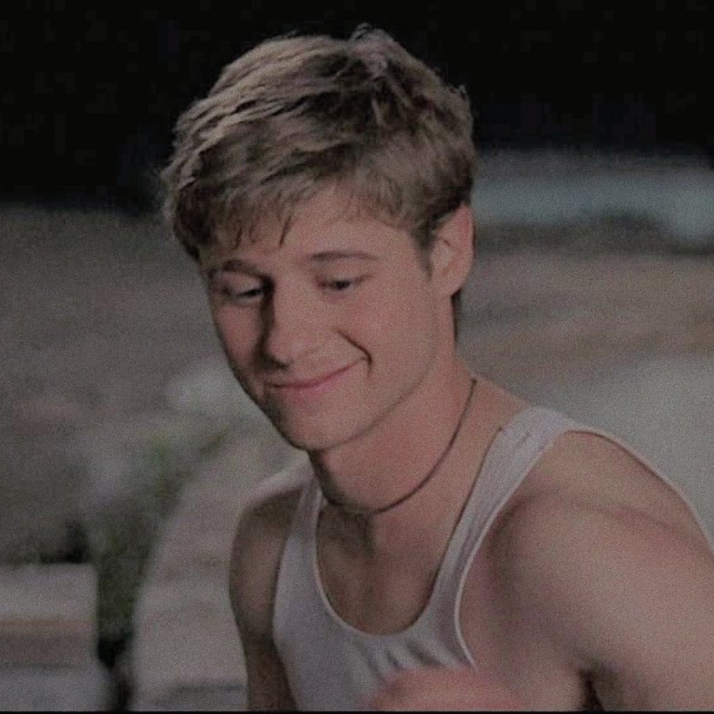 ✎𓂃ᝰ𝒆𝒓𝒗𝒊𝒍 tweet media