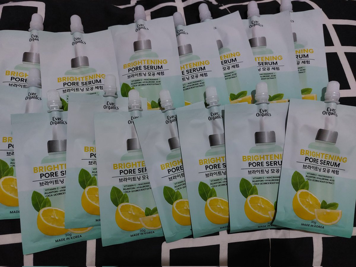 lapillolas's tweet image. A preview of our freebies for Shana's CSE!

We have banners, cupsleeve, PCs, button pins, stickers and even EO serum!

See you there Lapis!

#Lapillus #라필루스 #Shana #샤나
@Lapillus_twt @offclLapillus