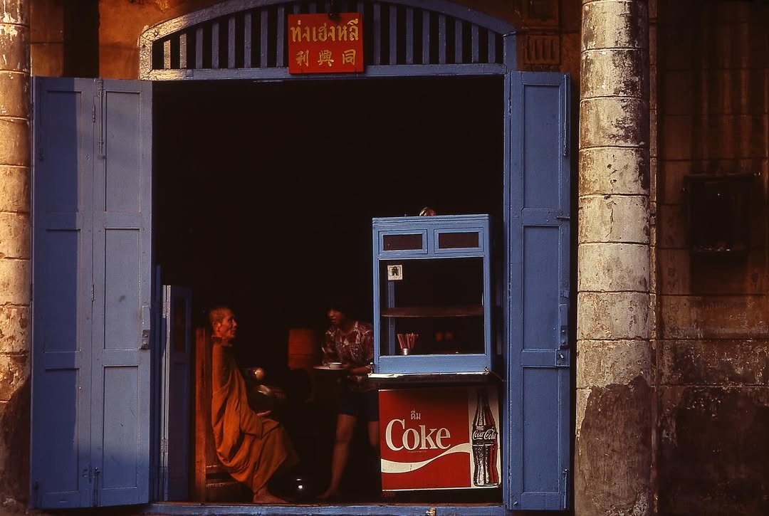 Travels 1975-1977. East Malaysia (Sarawak) and Thailand.

While travelling you wouldn’t see your photos until months later. You would take photos on slide film and mail the film for processing to a lab in Australia or North America. Or keep it with you in your bag until your trip