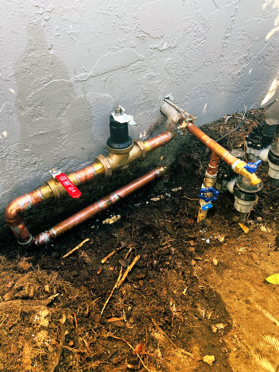 ANIMAL_MOTH3R's tweet image. Things I’ve been learning in the last two months 😎🫡🔥

#plumbing #pipes #toolsaddict #waterheater #HustleHard #WorkSmart #workoutmotivation #art #fashion #lifestyle #bluecollar #plumbers #TikTok #TikToker #x #XRP #bitcoin #TrendingNow