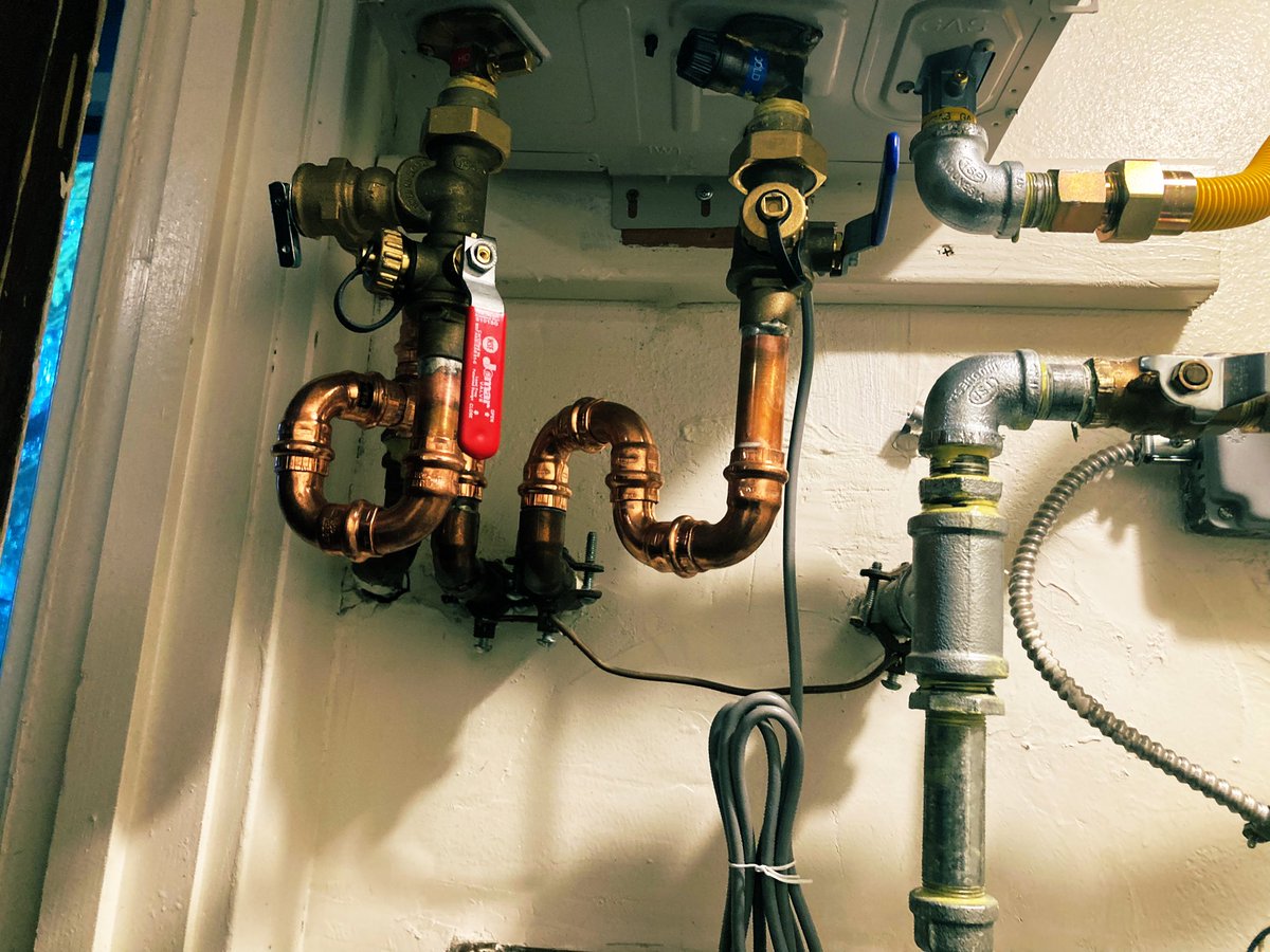 ANIMAL_MOTH3R's tweet image. Things I’ve been learning in the last two months 😎🫡🔥

#plumbing #pipes #toolsaddict #waterheater #HustleHard #WorkSmart #workoutmotivation #art #fashion #lifestyle #bluecollar #plumbers #TikTok #TikToker #x #XRP #bitcoin #TrendingNow