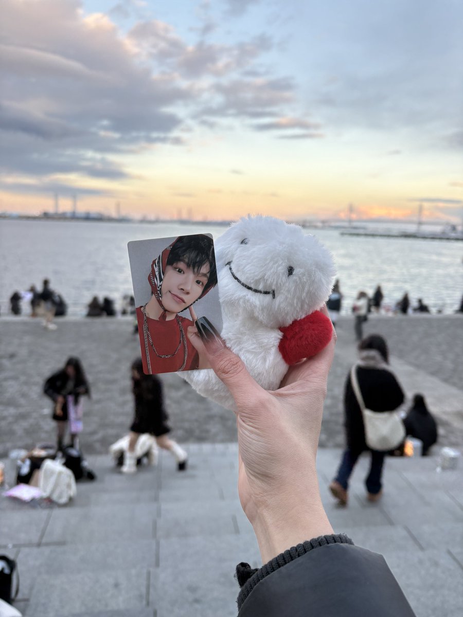 bwoo_j's tweet photo. 楽園vol.1 本当に楽園でした😭💞💞💞
席が本当に近くてカメラがこっちにあったからおこぼれで目が合いすぎてずっと幸せだった(*˘︶˘*).｡.:*♡
何より1番幸せだったのはウナクの表現力を死ぬほど浴びれて、この人を幸せにしたいと思えたのが1番思い出！大好きですウナク！！！ https://t.co/HDJzCHg7ki