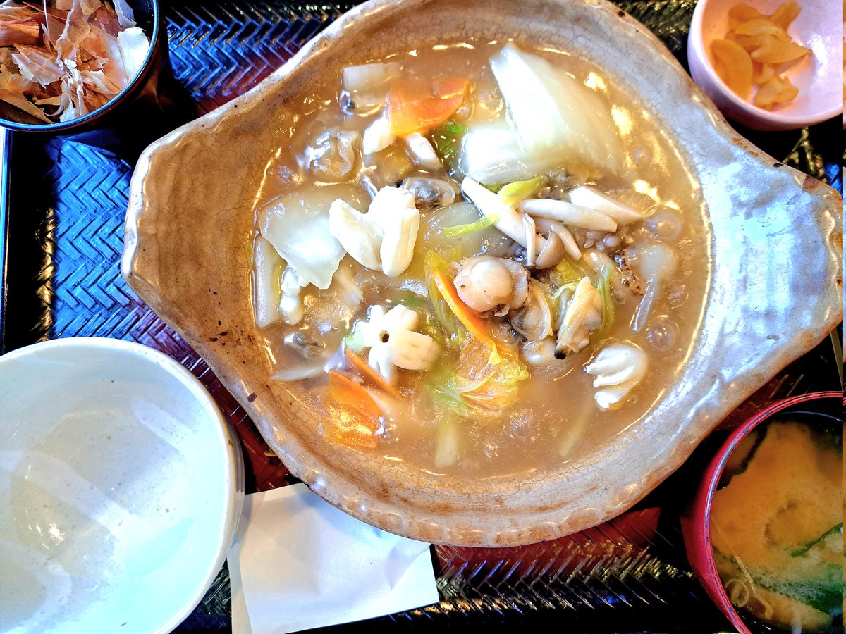 大戸屋の海鮮ときのこのあんかけ土鍋ごはん
最後までアツアツトロトロで身体が温まりました！
美味しかったです😋