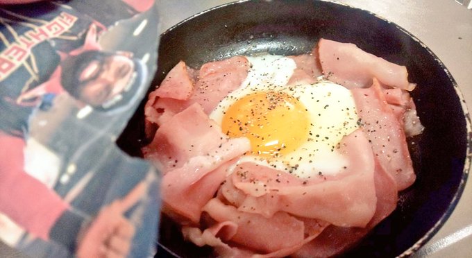 ハンソン、ベーコンエッグだよ #新庄ランチ いただきます 監督、いつもありがとうございます! #アレン・ハンソン #ハンソンがいる生活 #日本ハムファイターズ #lovefighters #大航海 #超食事 #超