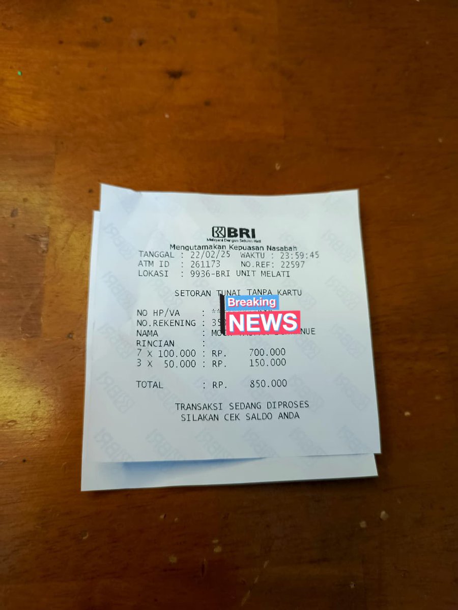 elsa_daulay's tweet photo. Saya setor tunai di atm bri.
Transaksi pertama senilai 850ribu. Dan transaksi ke 2 senilai 100ribu. Struk keluar, bukti bahwasanya saya melakukan transaksi tersebut. https://t.co/dEjzoRwHLW