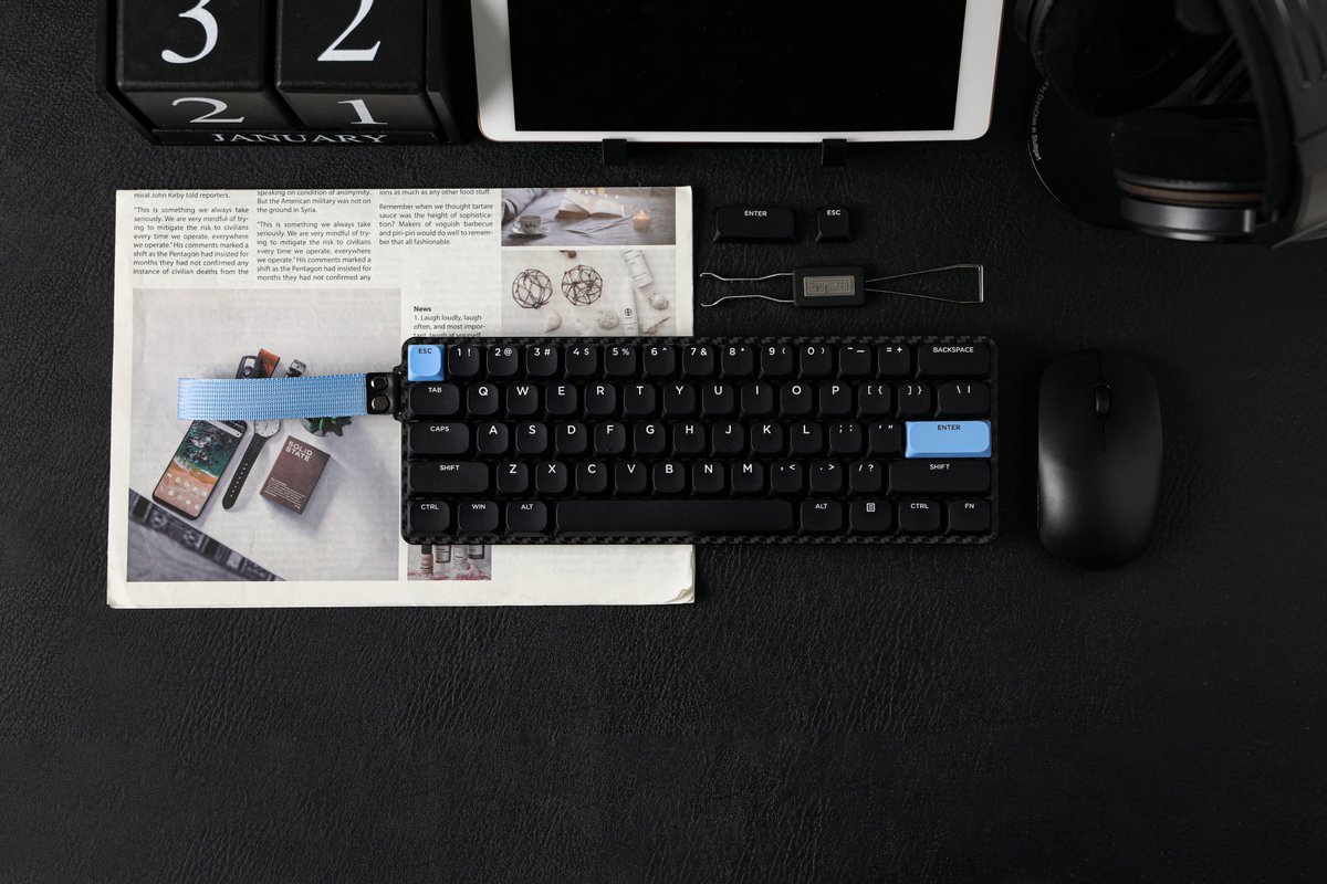EpomakerK's tweet photo. 🤩The showtime of Pocket Keyboard💕Epomaker Carbon60
✨Did u get it?
#customkeyboard #customkeyboardcaps #customkeyboardstand #epomaker #epomakerkeyboard #keyboardgaming #pcsetup https://t.co/Nkby8gKLck