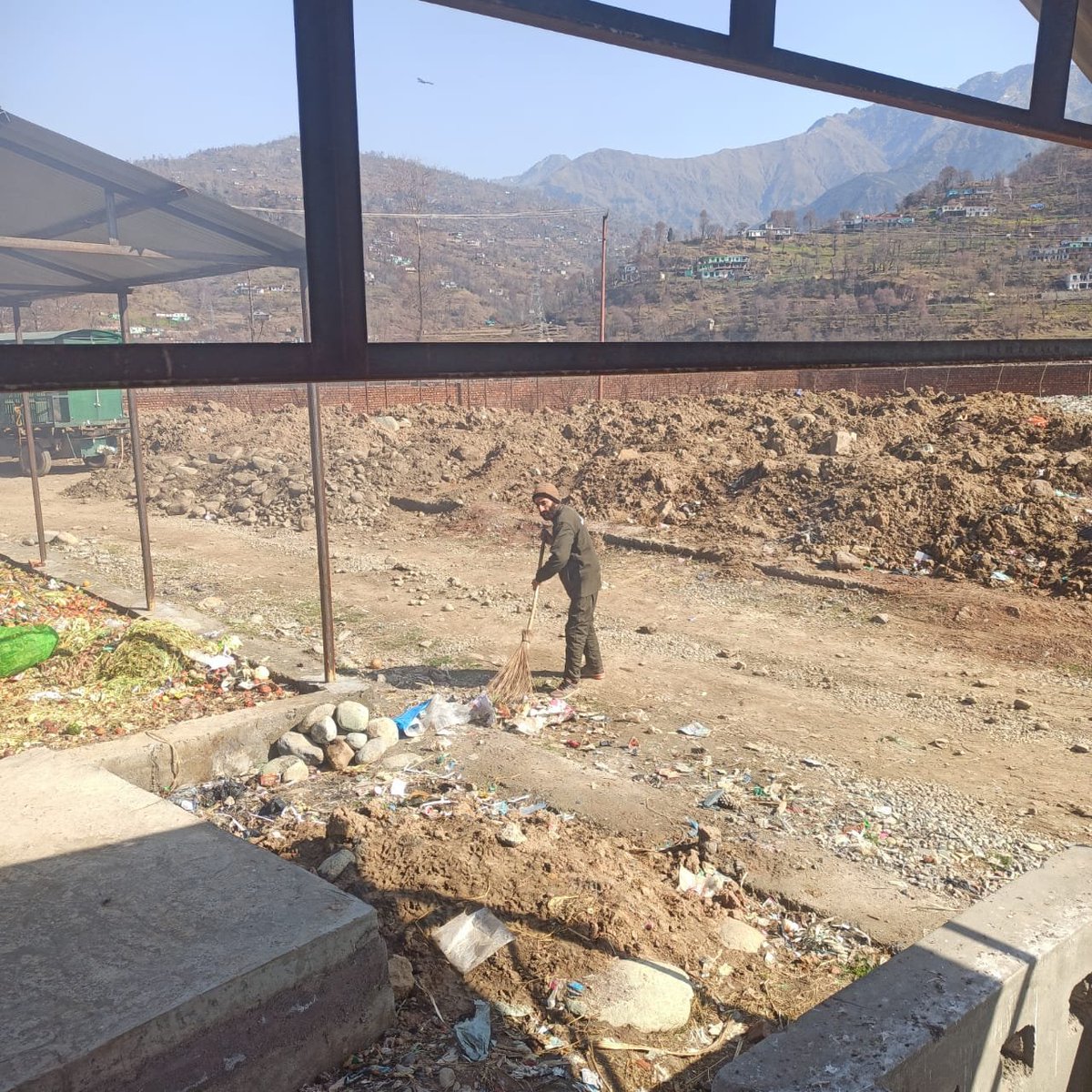 MSurankote's tweet photo. Cleanliness drive, d2d collection 
   The Cleanliness drive, d2d collection and transportation in Municipal Committee Surankote is continuously going on.
@Office of LGJandK
@amrut_MoHUA
@MoHUA_India
@SwachhBharatGov
@md_sbm
@JKHUDD1
@PoonchDm
@JammuUlb https://t.co/WtWoYgzM69