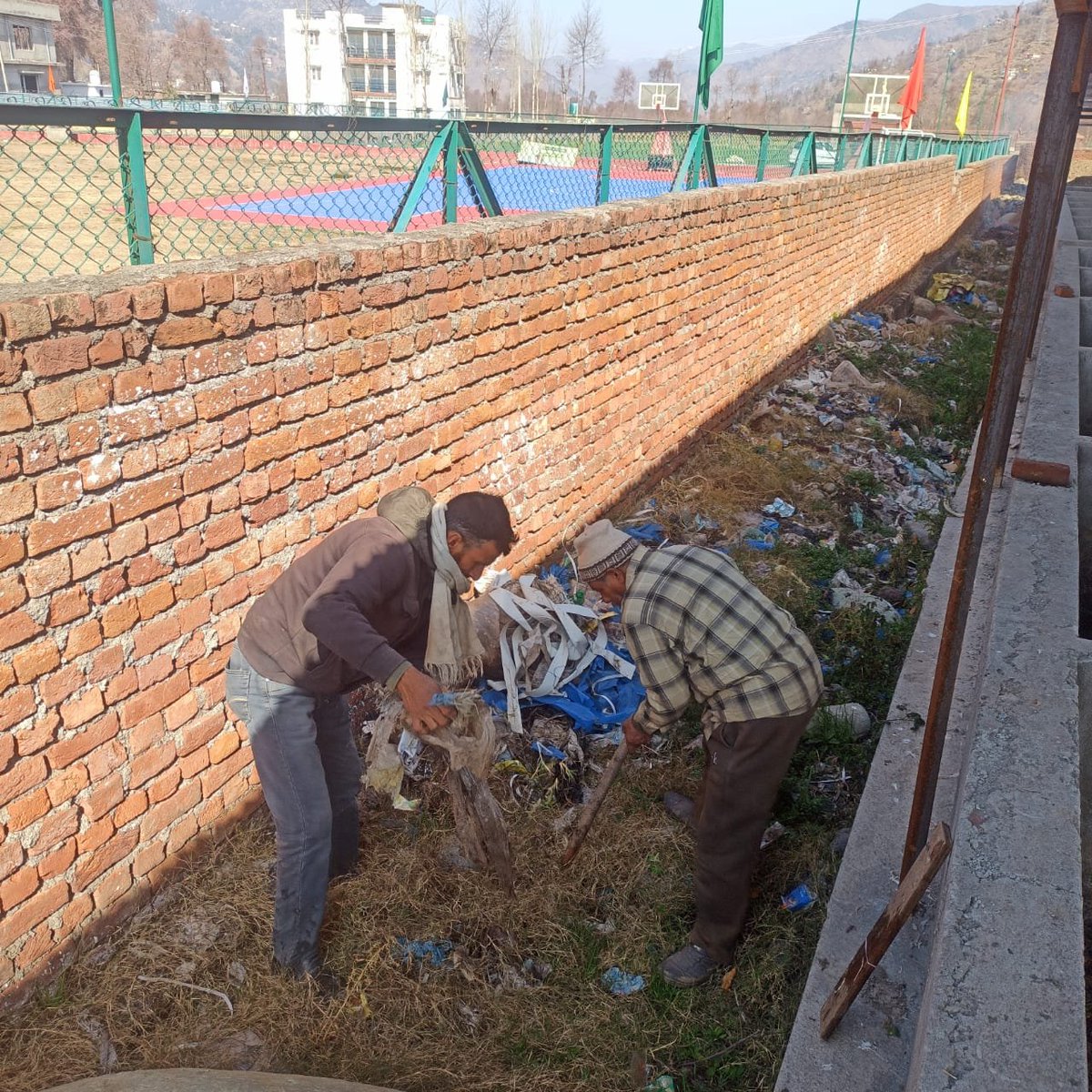MSurankote's tweet photo. Cleanliness drive, d2d collection 
   The Cleanliness drive, d2d collection and transportation in Municipal Committee Surankote is continuously going on.
@Office of LGJandK
@amrut_MoHUA
@MoHUA_India
@SwachhBharatGov
@md_sbm
@JKHUDD1
@PoonchDm
@JammuUlb https://t.co/WtWoYgzM69