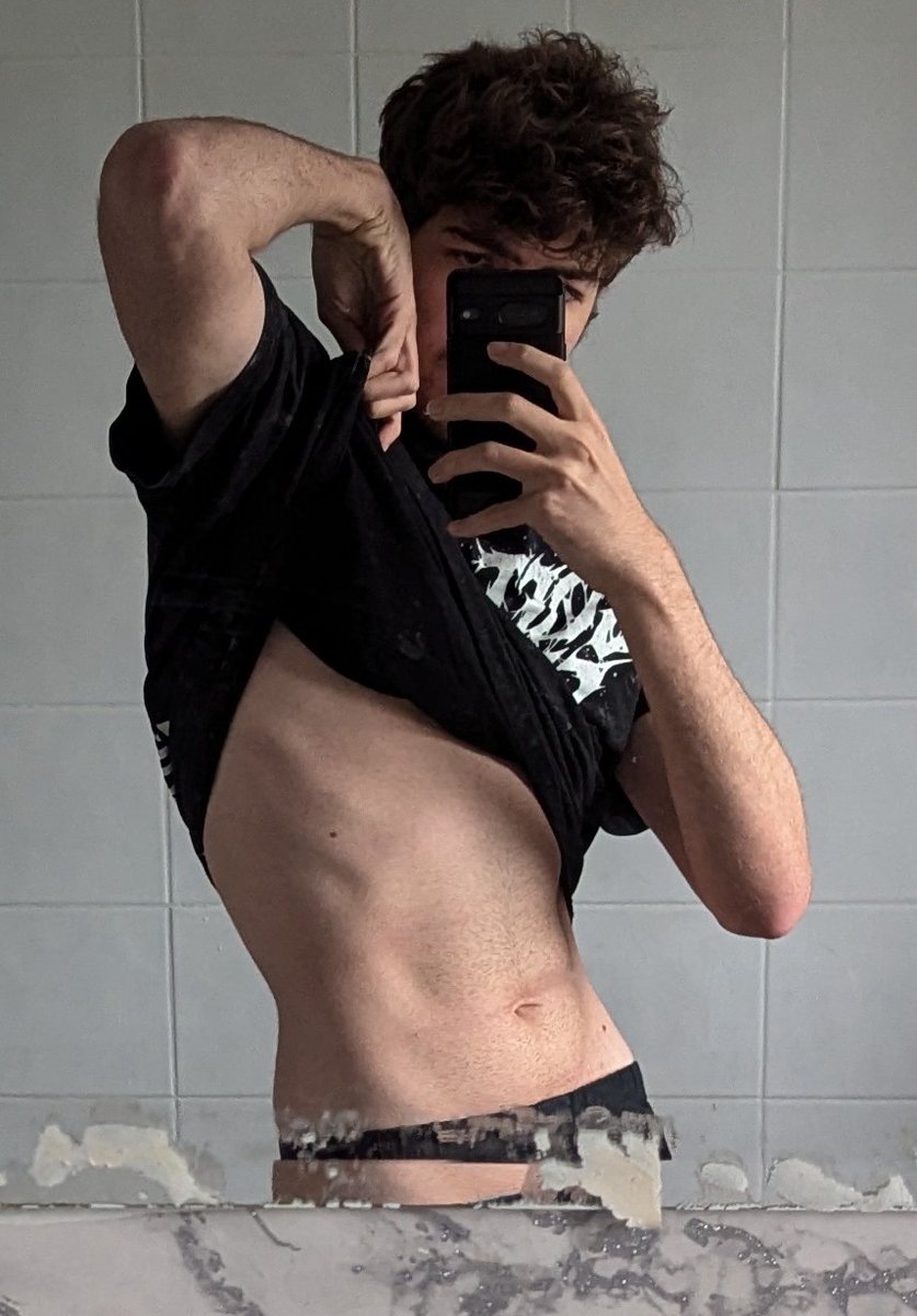 softkib's tweet photo. @FatDurrNix I think I may have gotten a lil fat,,, oops 😋
(Oct 2024-165lbs / Feb 2025-235lbs) https://t.co/wF8k2mM9pK