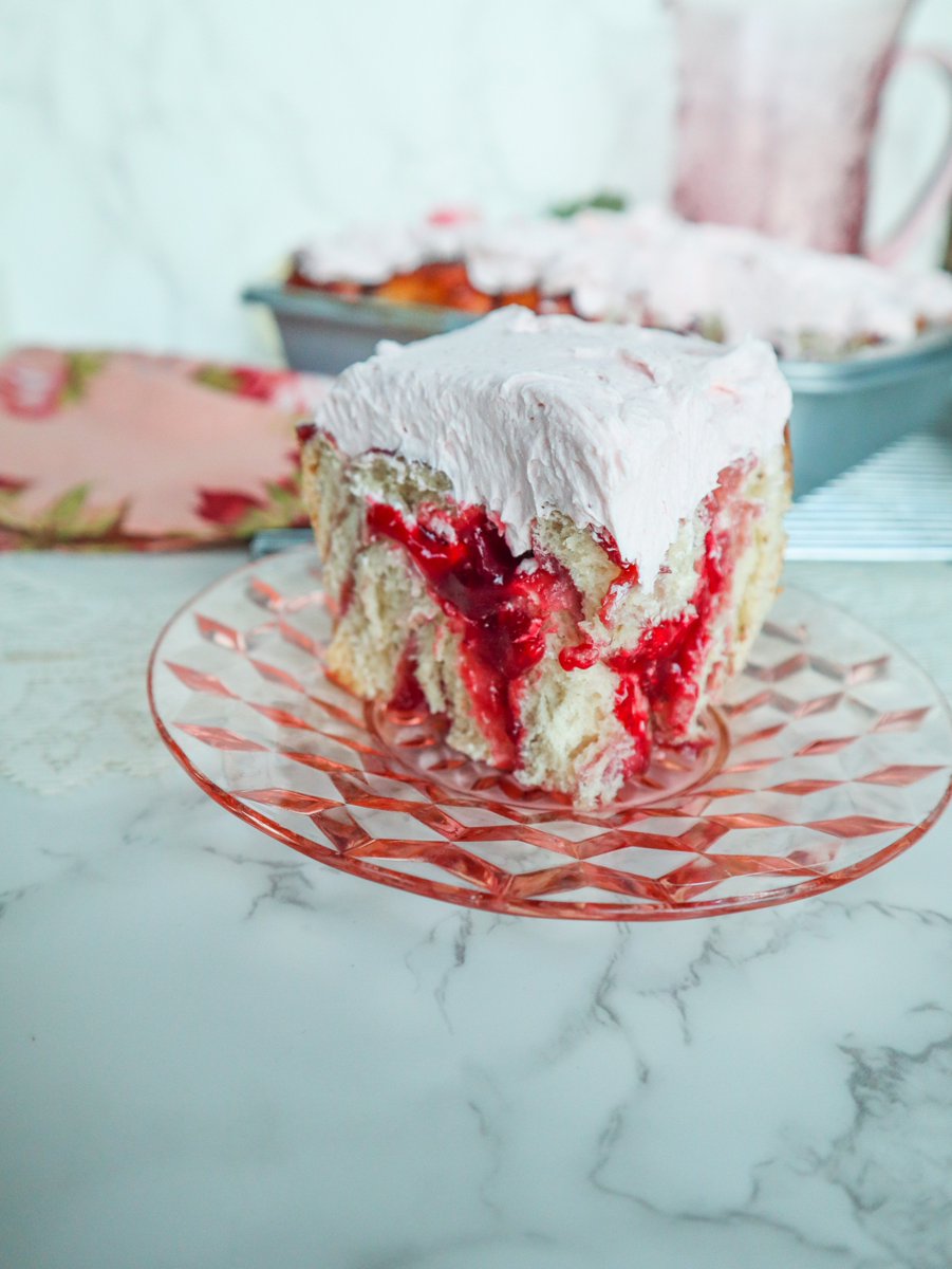 New Recipe: Vegan Raspberry Vanilla Sweet Rolls! #veganrecipes fragrantvanilla.com/vegan-raspberr…