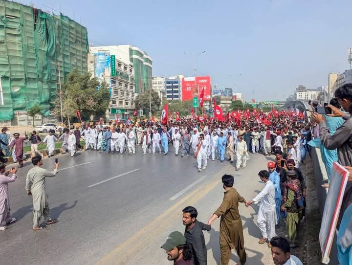 srfrosh1's tweet photo. سندھ سرزمین کے محافظ سندھ کے غیور بہادر سپوت اپنی سرزمین کی اسکے وسائل ، سرحدوں  کی حفاظت کرنا اچھی طرح جانتے ہیں !!!
💖جئے سندھ💖
#NoMoreCanalsOnIndus

@JSFMOfficialOrg 
@sohailabro81 
@shafiburfat 
۔ https://t.co/Io8gjMtHkj