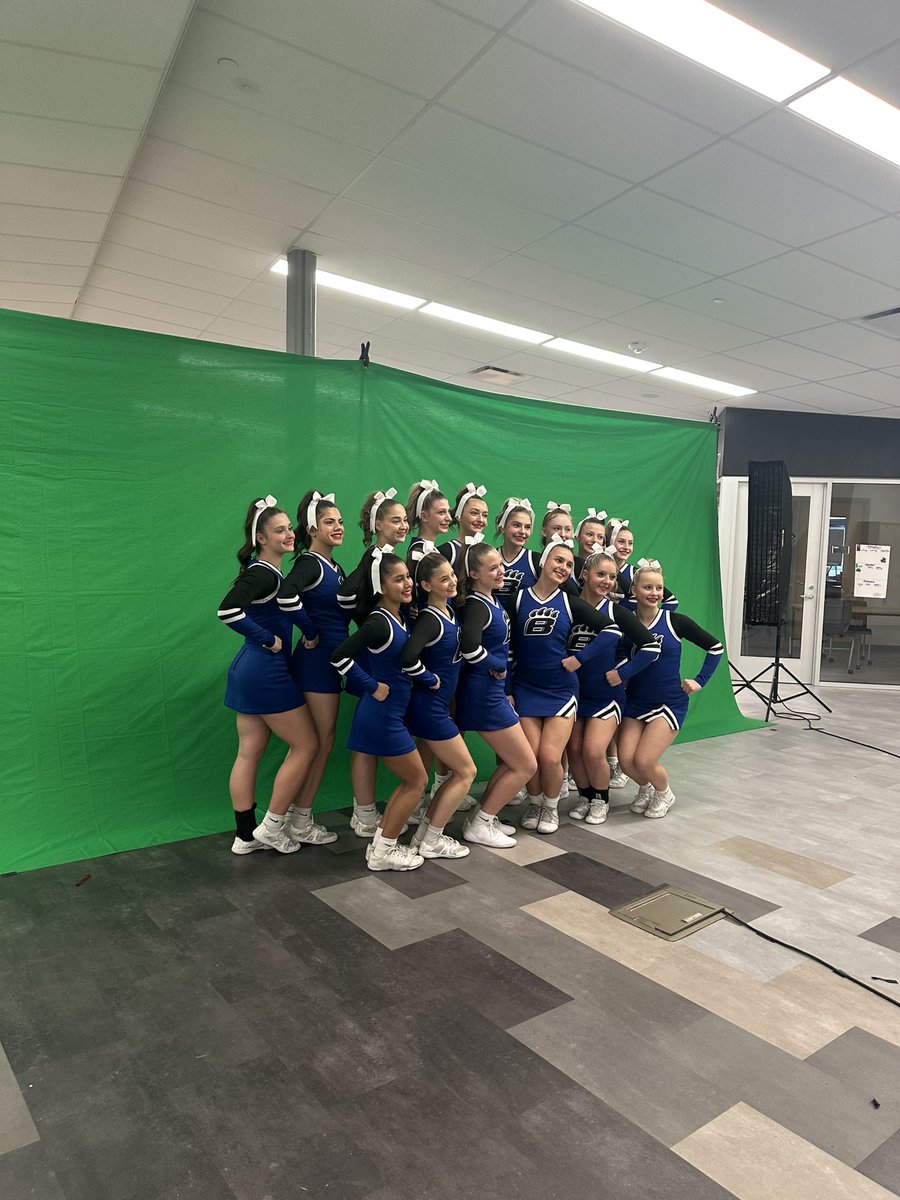 Bradley Cheerleading tweet media