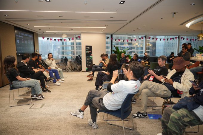 MoveBit_'s tweet photo. 🚀 Aptos Builder's Hour at #Consensus2025 Recap
🔥 What an UNFORGETTABLE day at the #AptosBuilder’s Hour in Hong Kong 🌆 Massive thanks to everyone who joined us to celebrate Web3 innovation. Let’s relive the magic!
🎆 Highlights:
💍Visionary Talks: Huge applause for
@david_wolinsky @logan_apt and @sushikev
(Aptos Labs) for breaking down Aptos’ ecosystem growth strategies! The future is bright! 🔥
💍 Web3 Innovation:
Jaw-dropping Panel from @JouleFinance @NoditPlatform, @Bolarityxyz, and @Hyperfluidxyz – proving why Aptos is the frontier of blockchain tech 🔧
💍 Networking Frenzy: 300+ builders, investors, and enthusiasts colliding ideas – the energy was ELECTRIC!
👋 Gratitude:
🎉 To our title sponsor @HashKey_Capital and strategic partner @EchoProtocol_ – your support made this possible!
🍏 Shoutout to community partners @OurTinTinLand, @Web3FutureHQ, @Bu_dao_labs, @TokenPocket_TP for amplifying the buzz!
🌟 Special thanks to @MovemakerCN and @wormhole
for being stellar collaborators!
💡 What’s Next? Stay tuned for Aptos ecosystem updates, exclusive event footage, and announcements – the revolution’s just getting started.
#MoveBit #Aptos #Web3Revolution #HongKong
👇 Drop your favorite moment in the replies! 👇