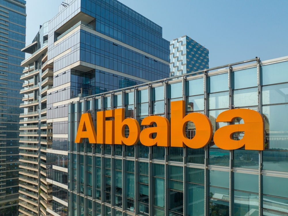 yogiliman's tweet image. 🚀 Big news in the tech world! Alibaba is set to invest a staggering $52.4 billion in AI and cloud over the next 3 years! What do you think this means for the future of technology and innovation? 🤔 Dive into the details here: ift.tt/Lm8kIfg  #Alibaba #AI #CloudComputi…