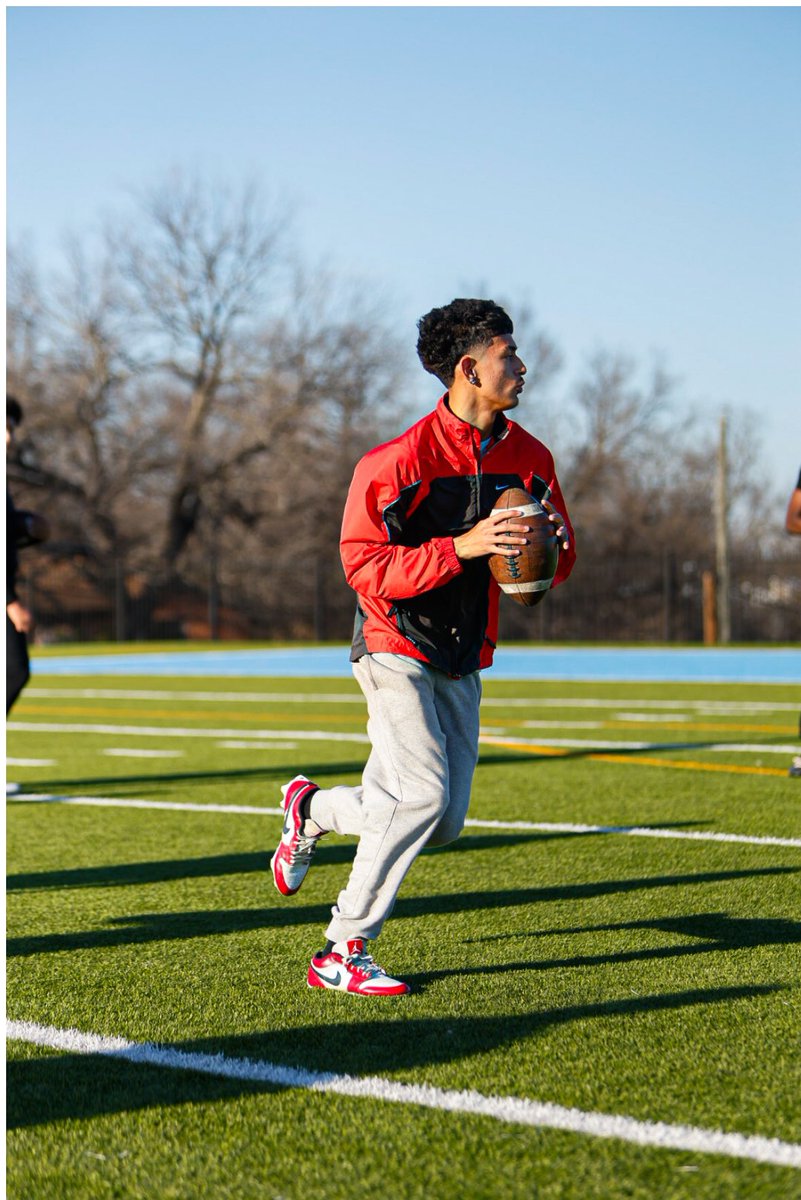 DTXJARED01's tweet photo. Can’t wait to play again #classof2027 #qb https://t.co/DTy6n3TeZe