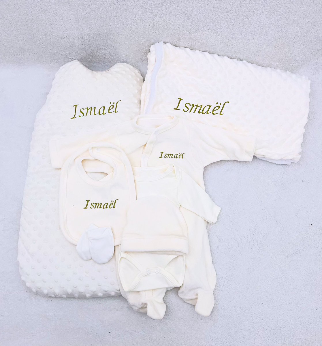bi_aydinaa's tweet photo. COMMANDE CLIENT: Broderie 

Tous les tarifs et promos disponibles en bulles Instagram

Découvrez nos autres articles sur notre profil et nos différents réseaux: bi_aydinaa

#broderie #bebe #personnalisation #biaydinaa #cadeaunaissance #Ramadan2025 #naissance #maman #Aid https://t.co/rEoiVtT653