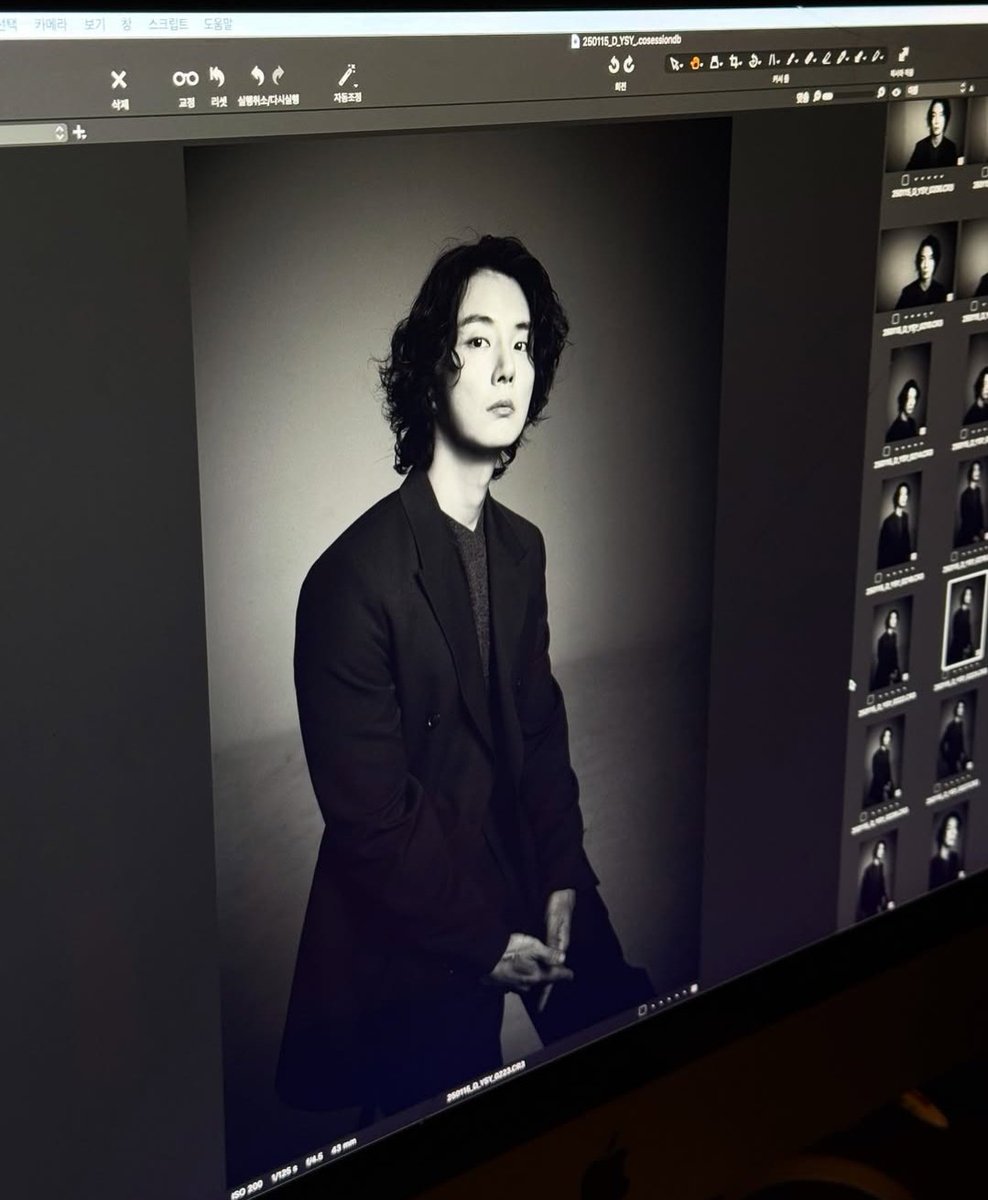 2YOONSHI's tweet photo. long time no see 🙃💖 

#YoonShiYoon #윤시윤 https://t.co/9RlyZjrbEG