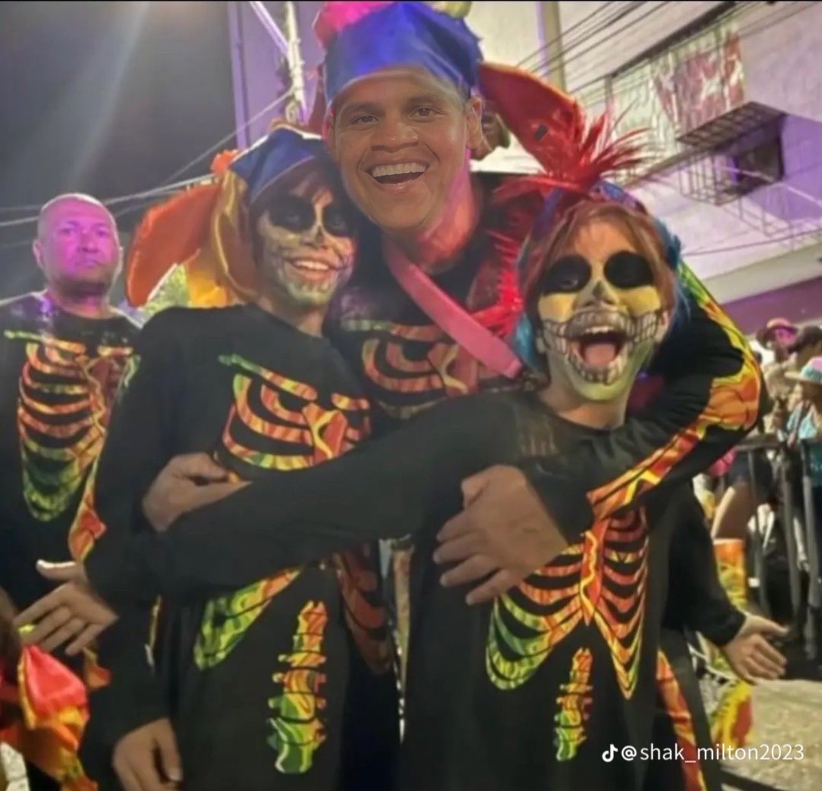 Sobrinos se pasó sabroso!! Ninguno se dio cuenta #guacherna que se repita Shaki!! Como de cariño te digo ❤️ #shakira #shakiracolombia #carnaval2025