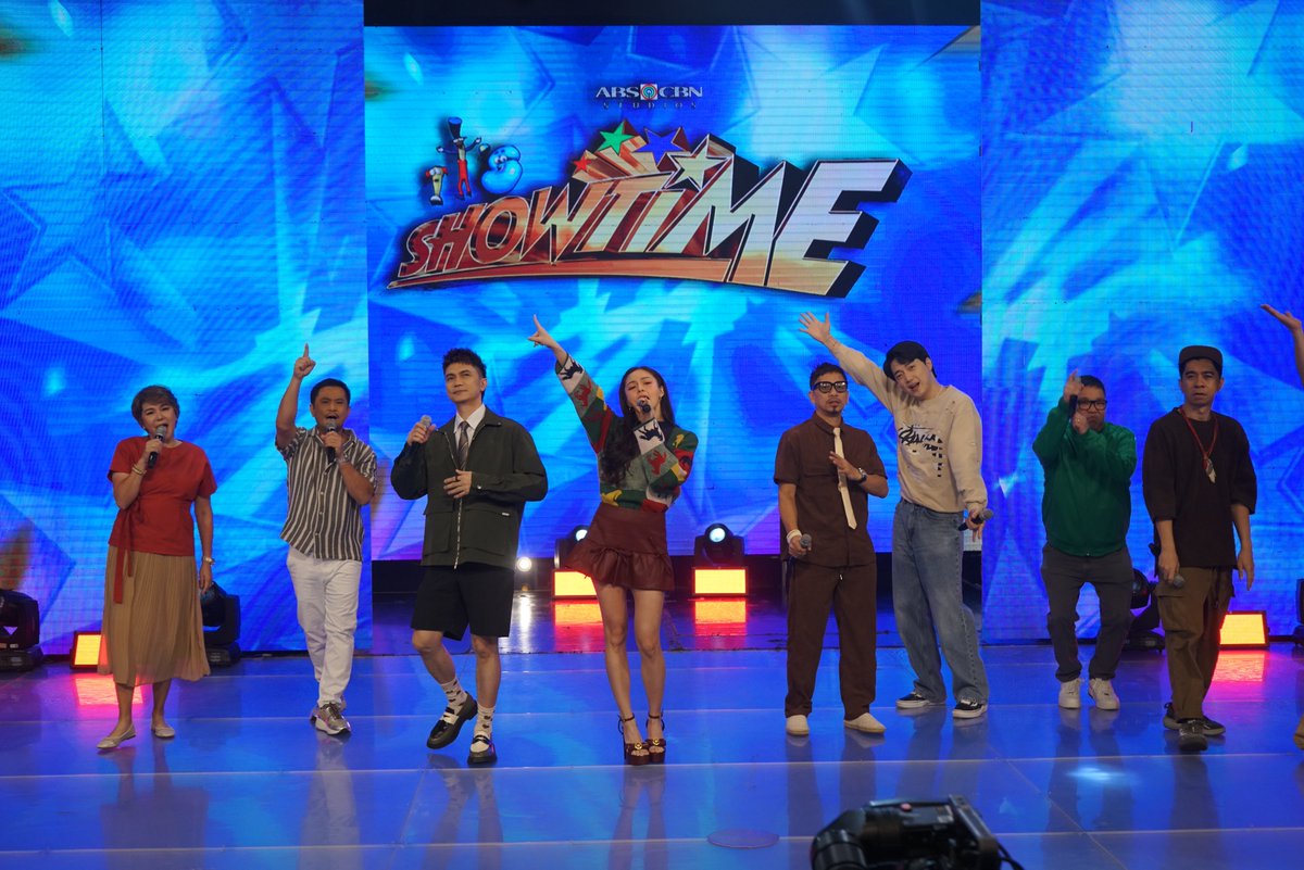 itsShowtimeNa's tweet photo. ☀️ Monday blues? don't worry! we gotchu, Madlang People!

#ShowtimeOkayTo 
Watch us Live, Follow, and Subscribe here:  
https://t.co/Gs3IAXTxDD https://t.co/5doHQyxmeX
