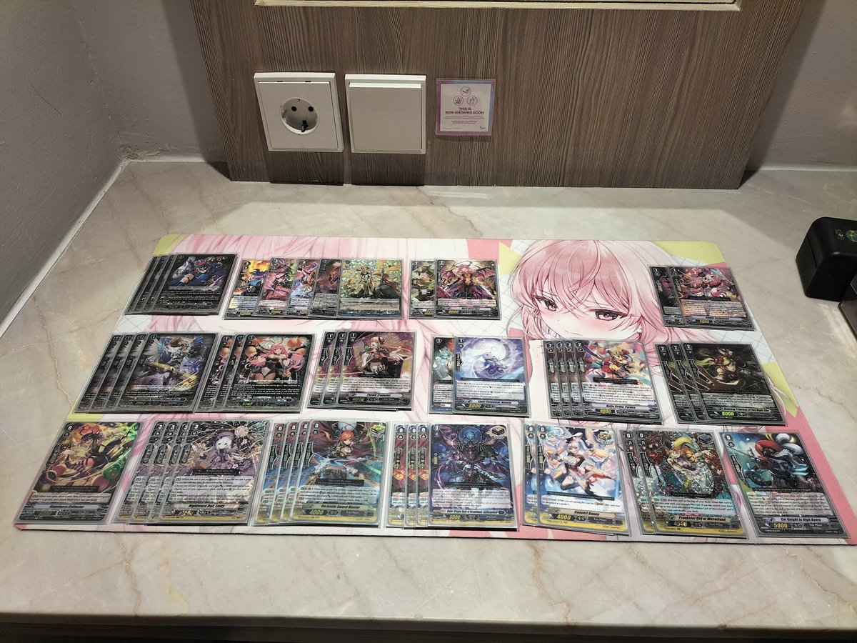 xFishystuff's tweet photo. BCS JKT 
Day 2 Premium

Bubbled out but had fun regardless!

G1: Nightrose, 1st, W
G2: Shiranui, 2nd, W
G3: Ethics Buster, 1st, L
G4: MC Mystiark, 1st, W
G5: Harri, 1st, L (Whiff Crest)
G6: Messiah, 1st, W
G7: Nightrose, 1st, W

#VGTopDecks https://t.co/IJB5E4F3uN