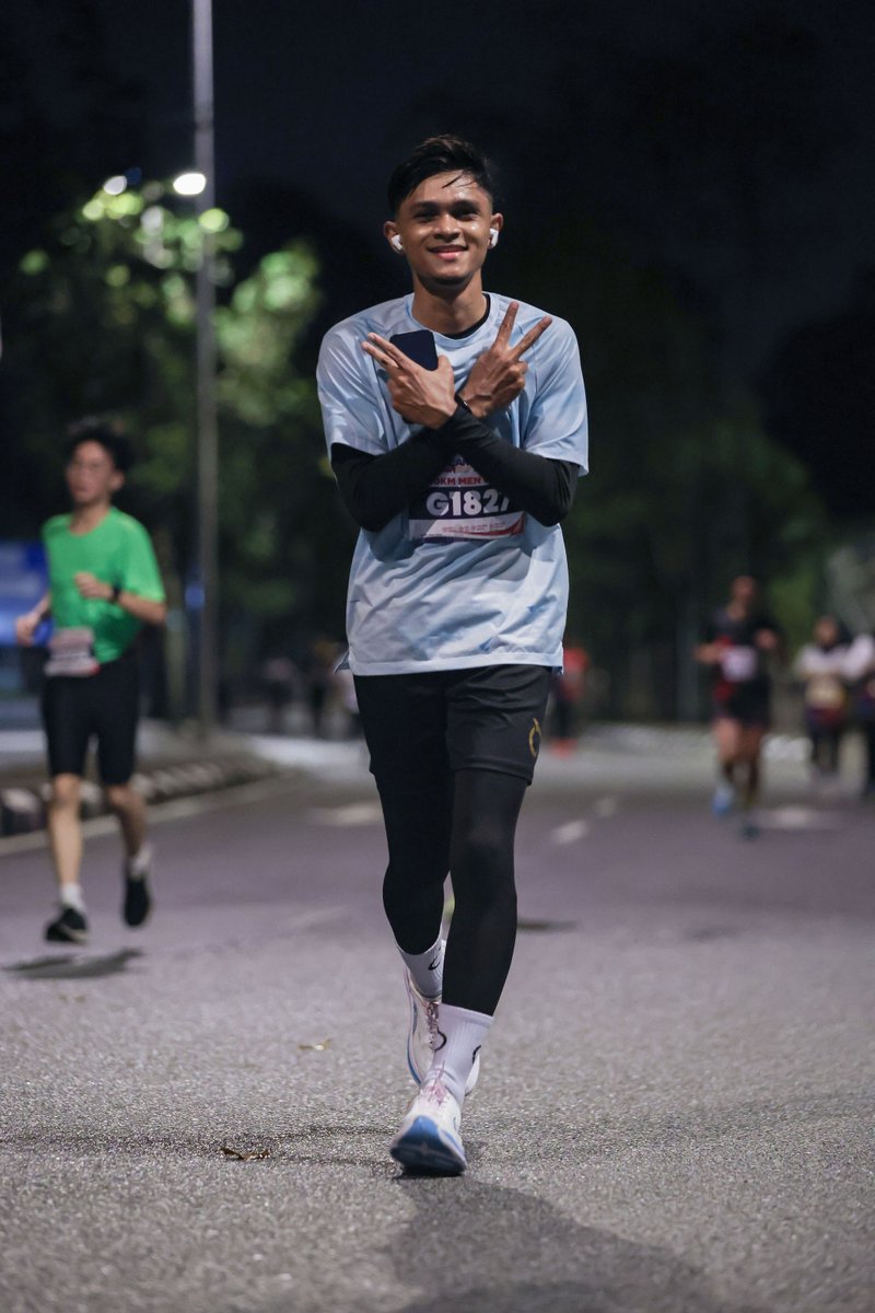 afiqshelby4's tweet photo. tidak perlu terang yang penting menyala 🔥 https://t.co/v6hfjggsKO