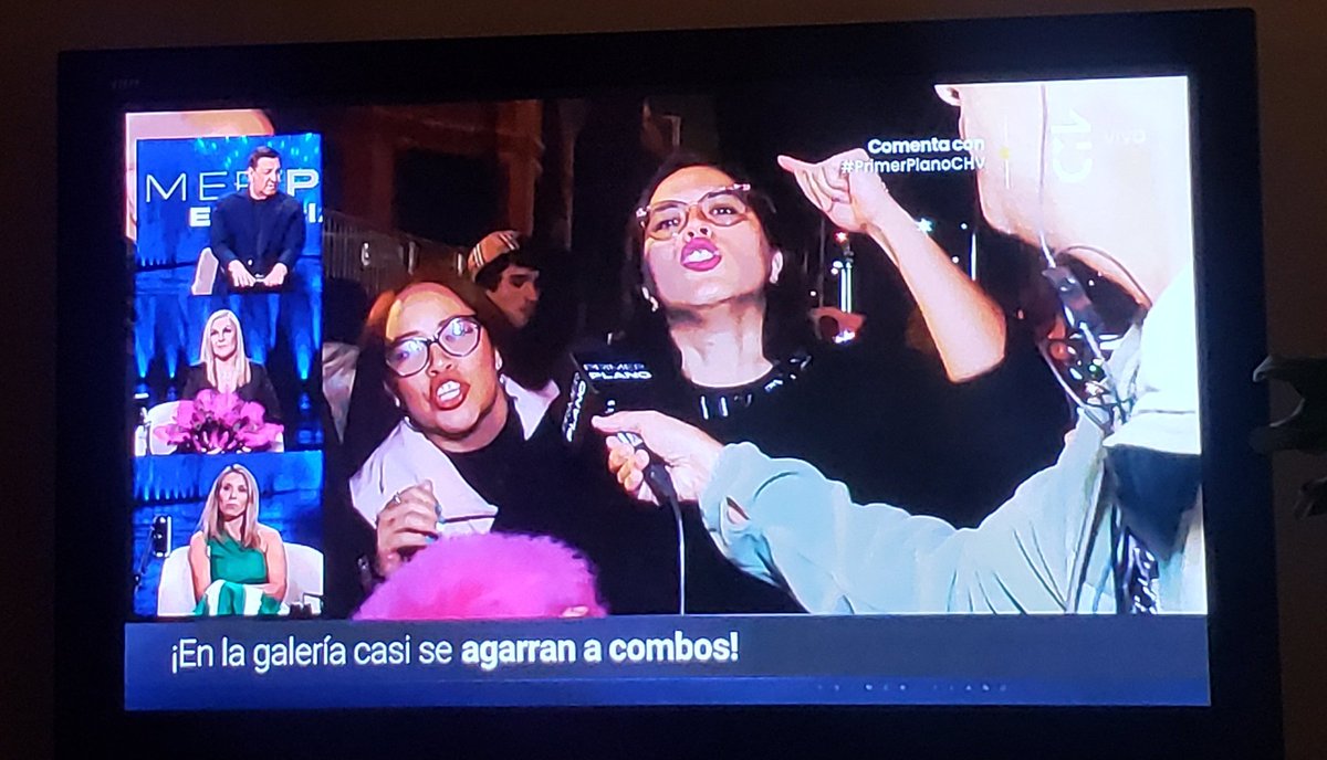 chileanpost's tweet photo. En el CHV, el público venezolano está pidiendo ley antidiscriminación al humorista  #Vina2024 #PrimerPlano https://t.co/NpYslYUJuf
