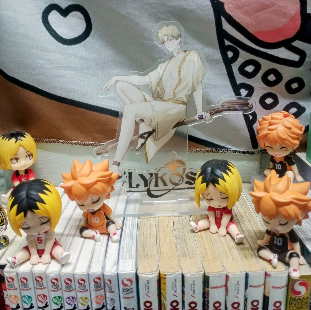 ลีคอสและบริวารของเขา🤣🤣🤣
.
.
.
ป.ล.แพคของมาดีมากค่ะ ดีจนเกือบหาคุณลีในกล่องไม่เจอ55555555
#แบ้กๆของคุณลี