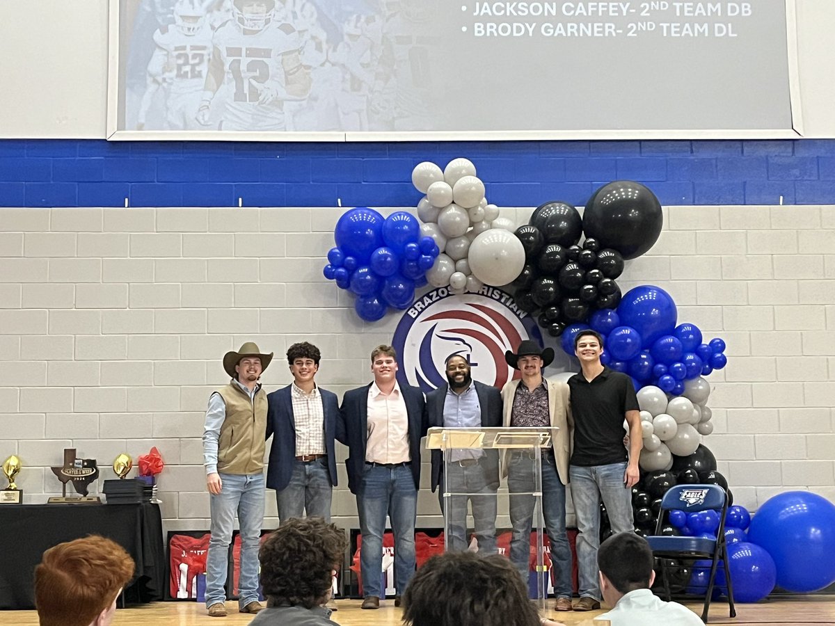 🦅 Annual Football Awards Banquet 🏆

A special night to celebrate our special season. 🏅 A huge shoutout to our team on a historic season. 

🌟 12-1
🌟 State Runner-Ups

Thank you to everyone who came out and celebrated with us! 

#RFTB