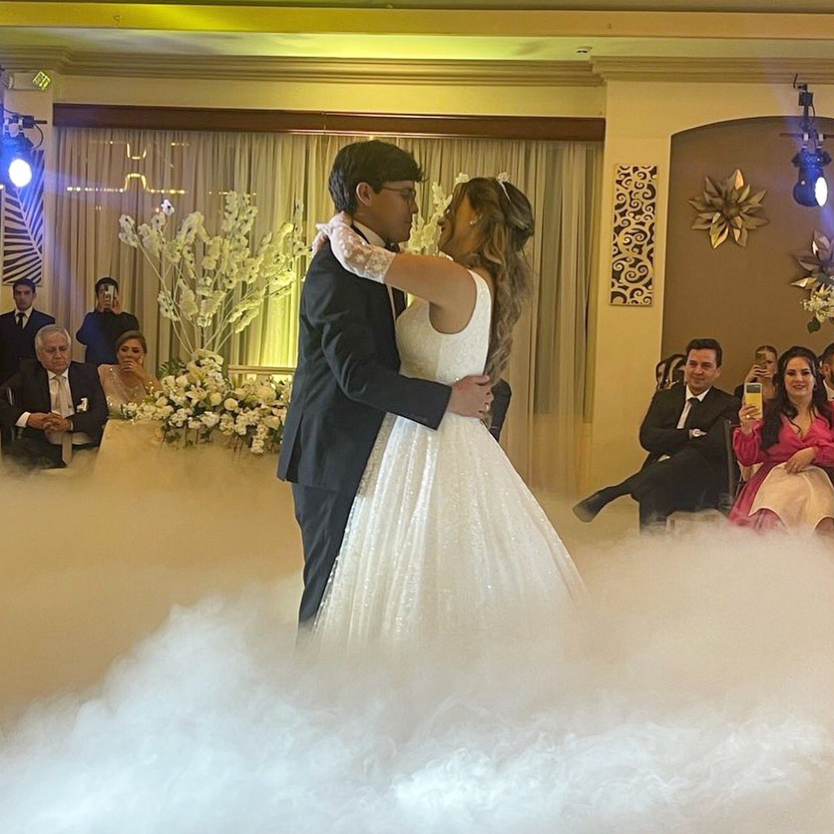 conritmo_dance's tweet photo. 💒 #Boda Pablo &amp; Pauly 2025

💍 Bellas imágenes del #matrimonio de Pablo &amp; Pauly quienes ensayaron con nosotros su especial baile de #vals. Gran experiencia con esta linda pareja. Gracias queridos amigos. Muchas felicidades.

🌖 Con Ritmo #dance #novios #loja #ecuador https://t.co/nzlZdS99XD