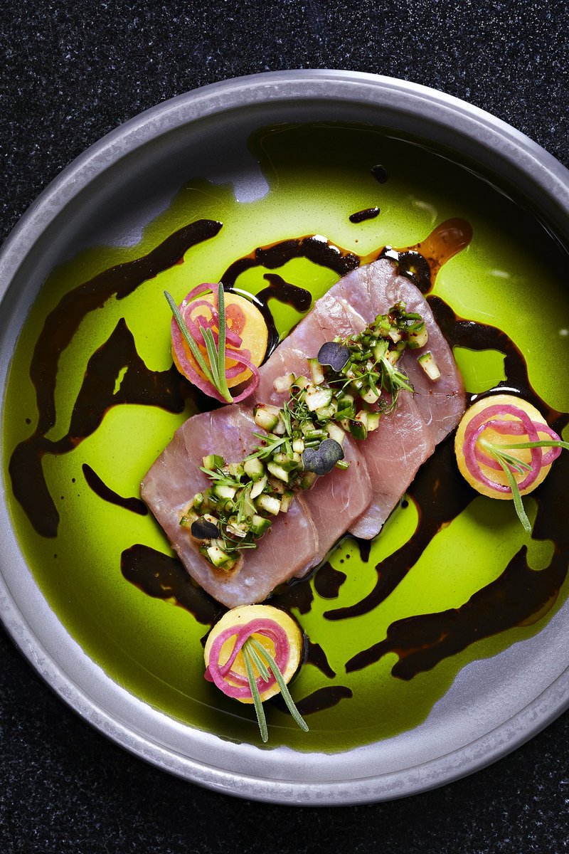 ATLANTIC BLUE FIN TUNA: CITRUS-CURED TUNA, COMPRESSED YELLOW WATERMELON,
ENGLISH CUCUMBER, PICKLED SHALLOT, BURNT PEPPER OIL #EstuaryDC