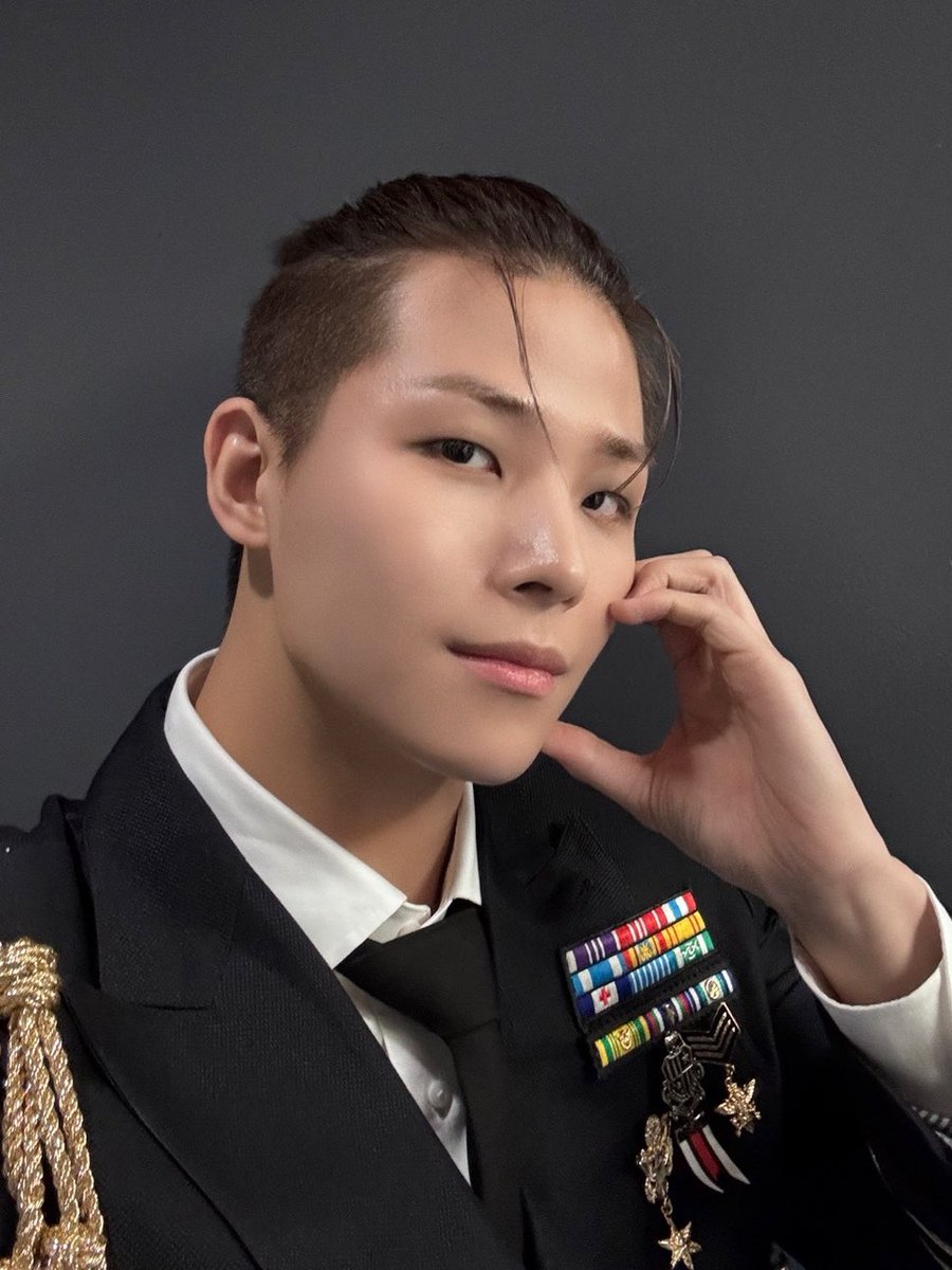 You guys made my day Chicago!! Gonna miss you🥲

#SONJUNHYUNG #손준형
#GHOST9 #고스트나인