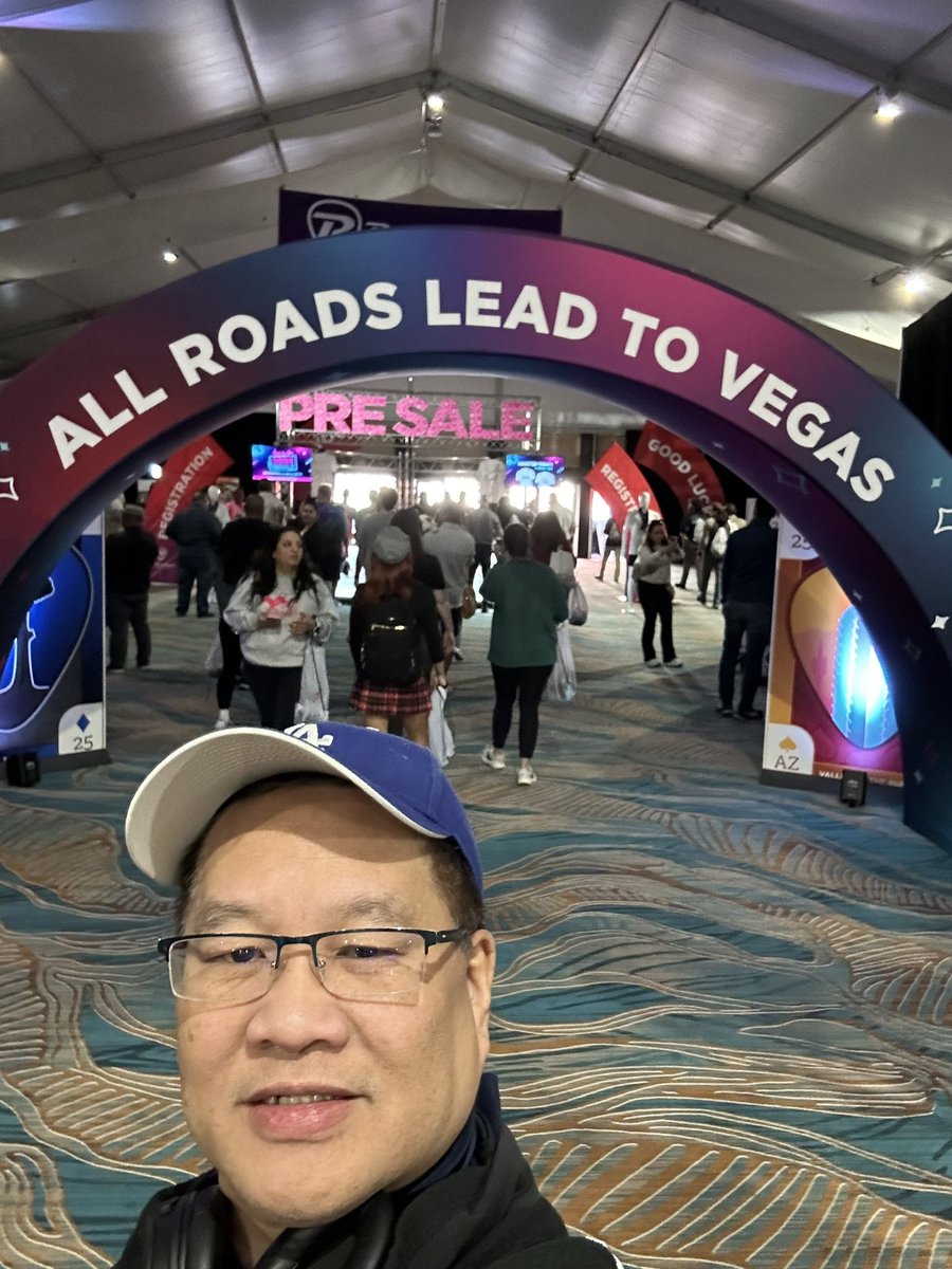 mks1929's tweet photo. Just finished crossing the finish line at the rock n roll #runthestripatnight #runrocknroll it was a great experience and the ambiance was second to none! Great way to spend the night in Vegas! https://t.co/E678uppp1W