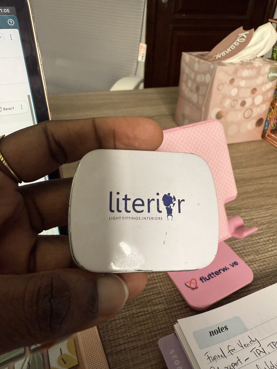 _DammyB_'s tweet photo. Fun fact: i always attend the interior design exhibition that happens in lagos every year. 

And i got your paperclips with a purchaseeee https://t.co/ERU9pq5gwC